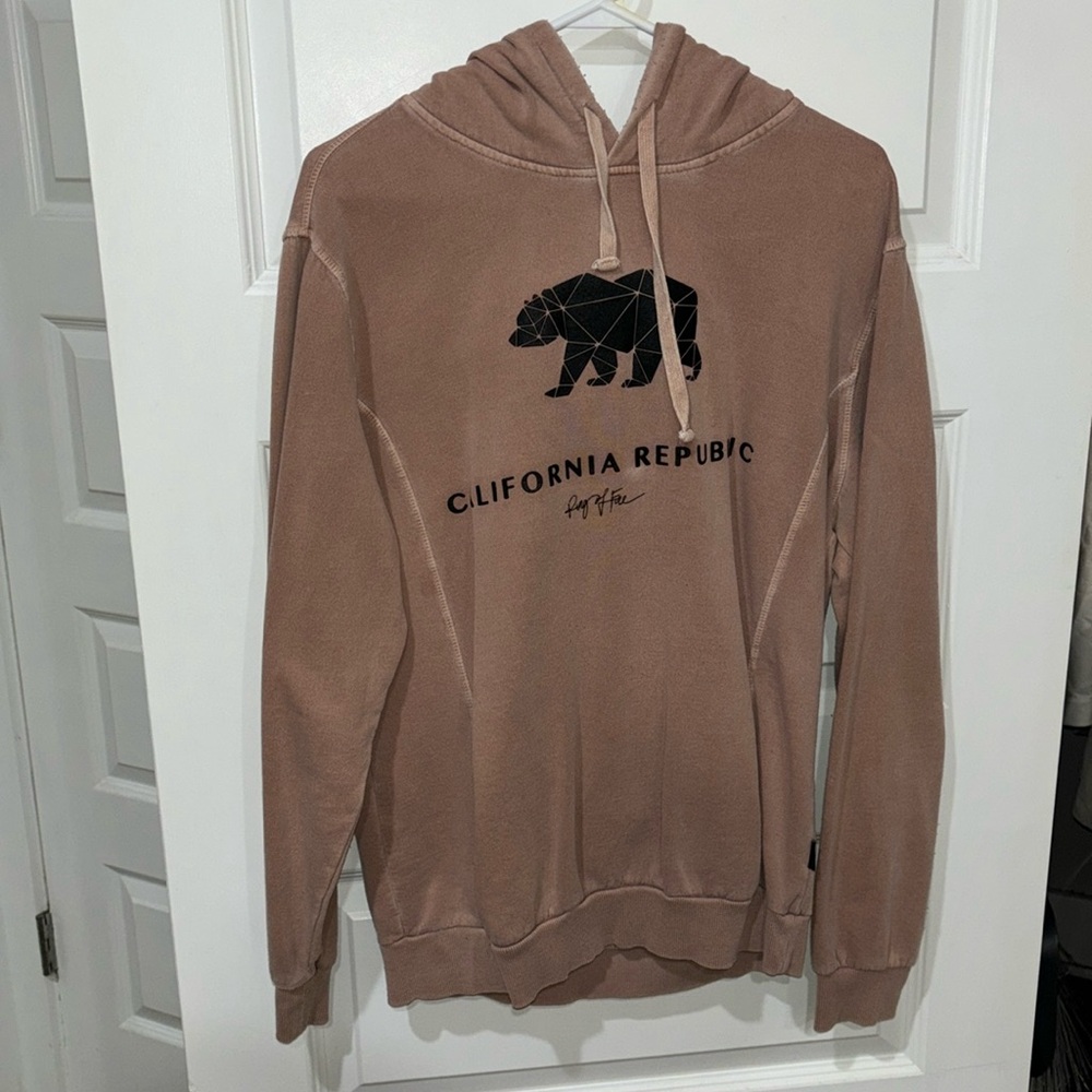 Ring of Fire Men’s medium sweatshirt